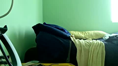 Snapshot of rojo22712 chatting on September 27, 6:13 pm Mr. Red online show from September 27, 6:13 pm