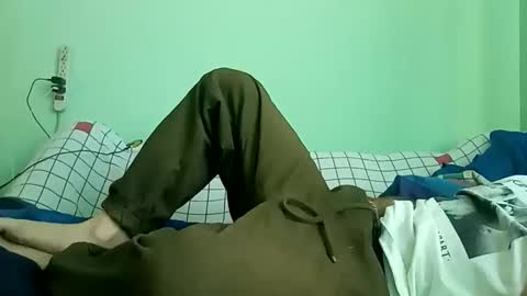 Snapshot of rojo22712 chatting on February 22, 6:06 pm Mr. Red online show from February 22, 6:06 pm