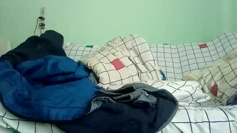 Snapshot of rojo22712 chatting on March 1, 3:47 pm Mr. Red online show from March 1, 3:47 pm