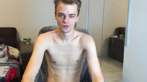 Snapshot of rokko_diamond777 chatting on December 5, 3:17 pm taylor fox online show from December 5, 3:17 pm