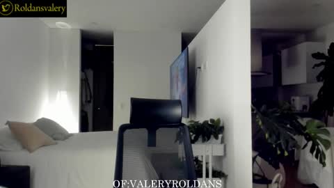 Valery Roldans online show from November 7, 2:55 am