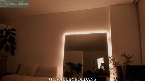 Valery Roldans online show from November 29, 4:26 am