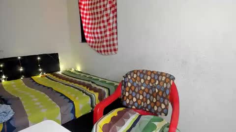 rolling_05 online show from May 21, 6:48 pm