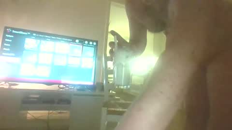 Snapshot of rollinghard90 chatting on January 28, 12:05 am rollinghard90 online show from January 28, 12:05 am