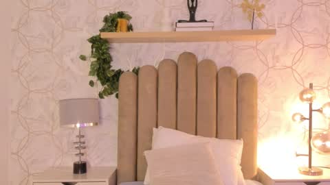 Snapshot of roma_love_ chatting on December 11, 12:12 pm online show from December 11, 12:12 pm