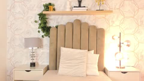 Snapshot of roma_love_ chatting on December 30, 11:26 am online show from December 30, 11:26 am