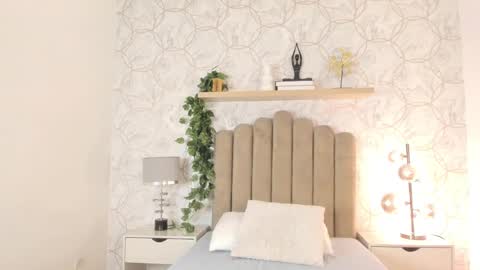 Snapshot of roma_love_ chatting on February 20, 11:20 am online show from February 20, 11:20 am