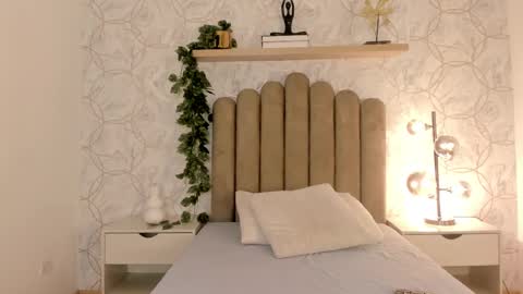 Snapshot of roma_love_ chatting on March 3, 11:22 am online show from March 3, 11:22 am