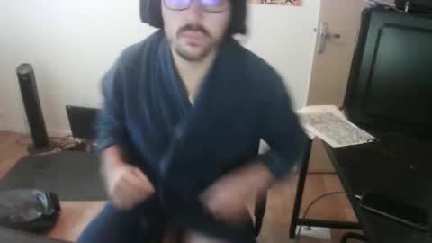 romainb72 online show from December 4, 8:01 am