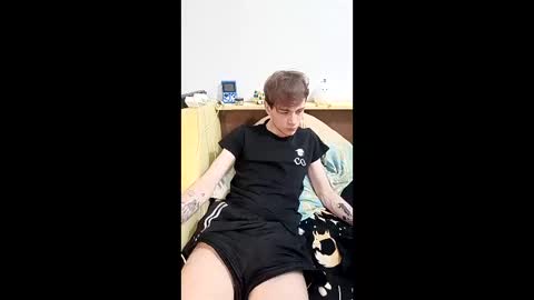 Snapshot of romalynn chatting on March 28, 7:46 pm Humble Boy online show from March 28, 7:46 pm