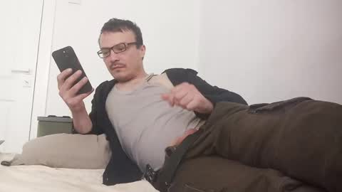 roman20251992 online show from May 6, 7:02 am
