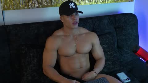 romano_kentt12 online show from February 12, 3:12 am