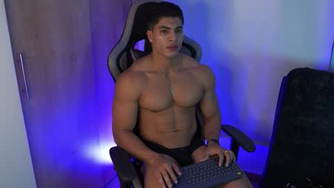 romano_kentt12 online show from February 20, 1:13 am