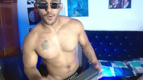 Roman online show from April 5, 6:27 pm