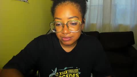 Is A Belle online show from April 24, 12:18 pm