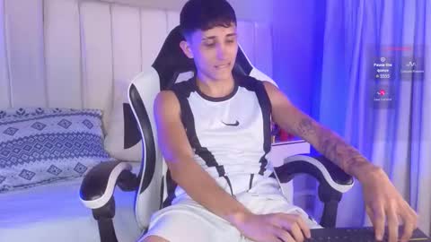 Snapshot of rome_hard chatting on March 2, 7:54 pm Rome online show from March 2, 7:54 pm