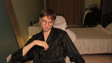 Snapshot of romeo_mercy chatting on January 16, 5:53 am Romeo online show from January 16, 5:53 am