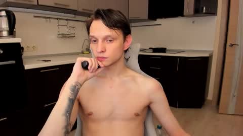 Romeo online show from December 3, 2:04 pm