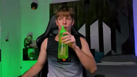 Romeo Ricci online show from March 14, 2:50 am