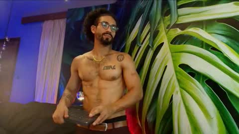 R O M E O  online show from February 2, 9:08 am