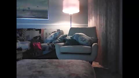 Snapshot of ronvlv chatting on April 9, 2:00 am ronvlv online show from April 9, 2:00 am