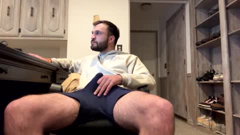 Snapshot of roofguy11 chatting on January 9, 6:36 pm roofguy11 online show from January 9, 6:36 pm