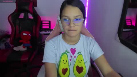  MIA AND PAUL online show from March 1, 7:05 pm