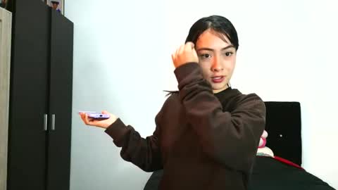 roosmery_ online show from March 30, 10:55 pm