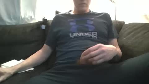 Snapshot of rorat28 chatting on February 27, 10:10 pm rorat28 online show from February 27, 10:10 pm