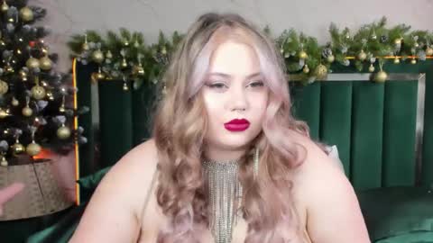 Chloe online show from December 15, 9:46 am