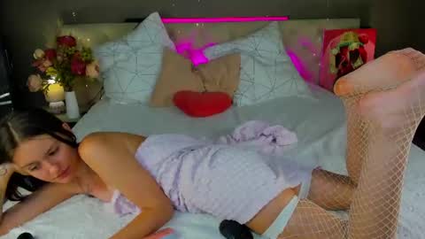 Snapshot of rosa_vaughn chatting on July 11, 12:41 pm Viola online show from July 11, 12:41 pm
