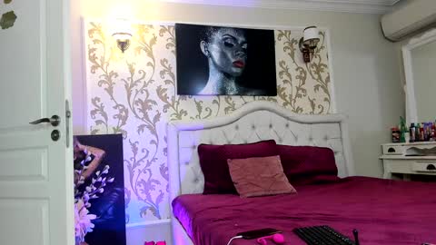 Snapshot of rosacatalleya chatting on February 4, 5:31 am Rose online show from February 4, 5:31 am