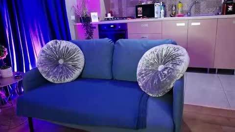 Snapshot of rosacatalleya chatting on April 16, 3:18 am Rose online show from April 16, 3:18 am