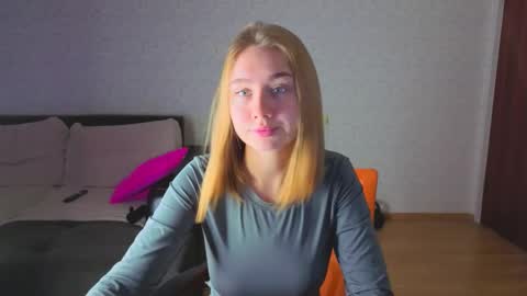 rosalina online show from December 16, 7:02 am