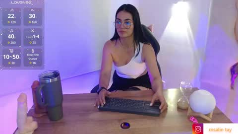 Snapshot of rosalind_tay chatting on November 6, 11:00 am ROSALIN online show from November 6, 11:00 am