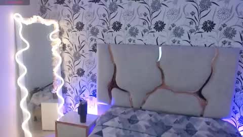 Snapshot of rosalind_tay chatting on November 30, 3:21 am ROSALIN online show from November 30, 3:21 am