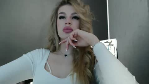 Snapshot of rosaline_ly chatting on November 29, 2:20 pm Rosalina online show from November 29, 2:20 pm