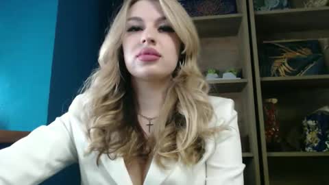 Rosalina online show from May 19, 11:38 am