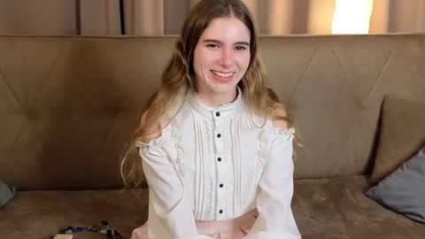 Snapshot of rosalvaulman chatting on November 26, 3:13 pm Kylie online show from November 26, 3:13 pm