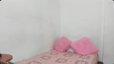 Snapshot of rosario_19 chatting on September 20, 12:33 am Rosario Cruz online show from September 20, 12:33 am