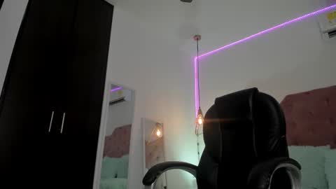 Snapshot of rose__monroe chatting on November 1, 8:00 pm rose__monroe online show from November 1, 8:00 pm