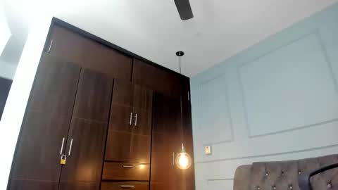 rose__monroe online show from December 1, 7:41 pm