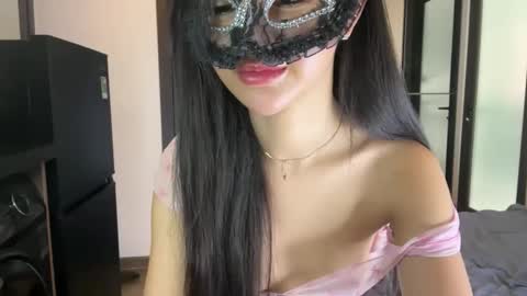 Snapshot of rose_ah chatting on March 16, 5:44 am rose_ah online show from March 16, 5:44 am