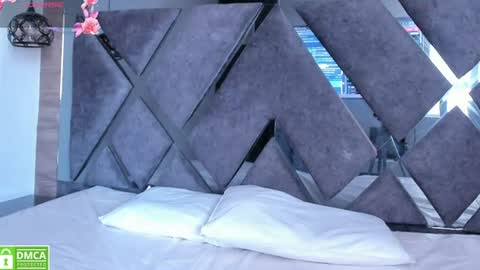 Snapshot of rose_evans__ chatting on June 21, 8:00 pm Rose online show from June 21, 8:00 pm