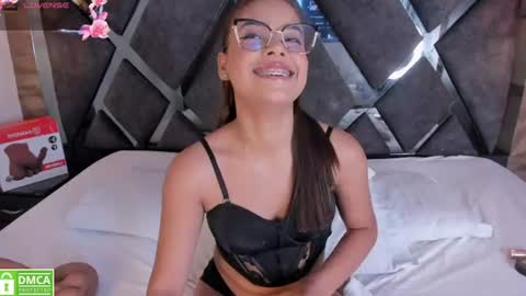 Snapshot of rose_evans__ chatting on June 27, 8:36 pm Rose online show from June 27, 8:36 pm