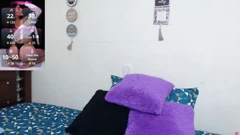 rose_towers4 online show from October 24, 10:28 pm