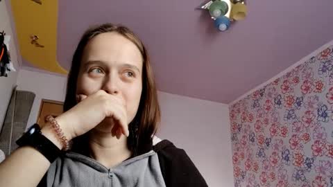 Sophie online show from December 5, 1:36 am