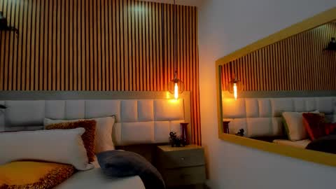 Snapshot of roseaurora chatting on January 5, 5:27 pm roseaurora online show from January 5, 5:27 pm