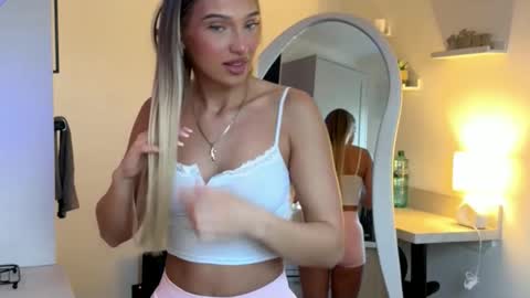 Bella  online show from March 26, 7:47 am