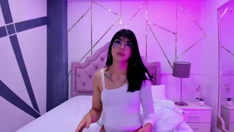 Snapshot of rosecassie chatting on December 28, 3:48 pm Rose online show from December 28, 3:48 pm